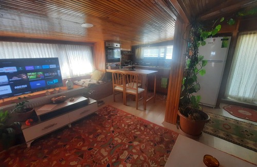 Umraniye Apartment | Rooftop authentic close to metro