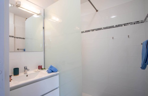 Saint-Francois Hotel | Room 5 "Le Palmier Éventail"