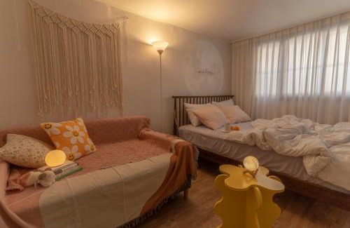 Beon 1-dong Apartment | Room 51ㅣprivateㅣWiFiㅣcozyㅣcomfyㅣ3min Suyu Stn