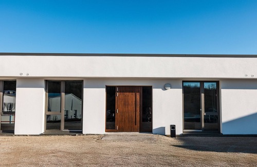 Dusslingen Apartment | Room '7' with Shared Terrace and Wi-Fi