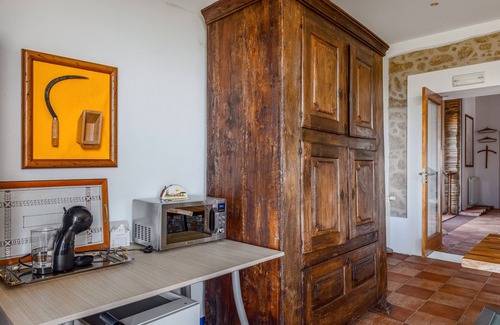 Elvas House | Room 'Águia' with Shared Pool, Wi-Fi and Air Conditioning