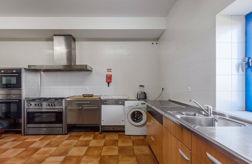 Elvas House | Room 'Águia' with Shared Pool, Wi-Fi and Air Conditioning