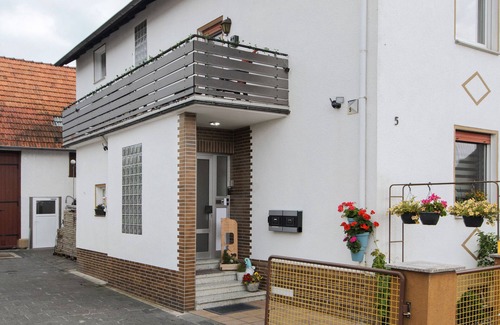 Grebendorf Apartment | Room 'Apartment Storchenblick' with Mountain View and Wi-Fi