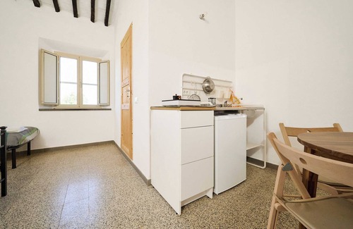 Riotorto Apartment | Room 'Camera 2 - Del Ponti' with Shared Garden, Wi-Fi and Air Conditioning