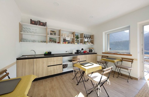 Domegge di Cadore Apartment | Room 'Camera 3 Azzurra Dva' with Lake View, Shared Terrace and Wi-Fi