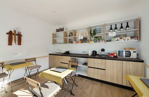 Domegge di Cadore Apartment | Room 'Camera G Beige' with Lake View, Shared Terrace and Wi-Fi