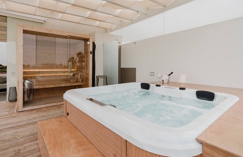 Marsala Apartment | Room ' Casa Umeli Biancolilla' with Shared Terrace, Wi-Fi and Air Conditioning