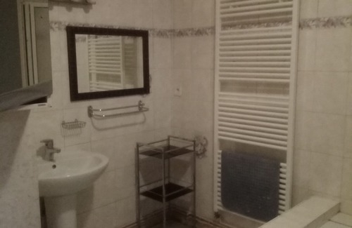 Avon House | Room FONTAINEBLEAU avon