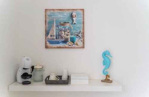 Su Canale Apartment | Room 'Hibiscus' with Mountain View, Wi-Fi and Air Conditioning