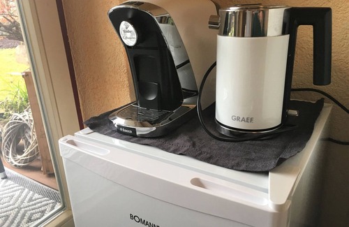 Weil der Stadt Apartment | Room 'Hortensie' with Private Terrace, Private Garden and Wi-Fi