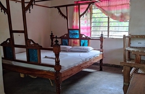 Gede House | Room in B&B - Mida Creek Eco Camp 1