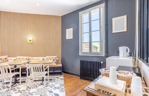 Saint-Vincent-Sterlanges Apartment | Room 'N°11' with Wi-Fi