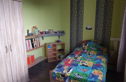 Wavre House | Room reads a person close to BRUSSELS/NAMUR/WALIBI family home