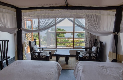 Buhongo House | Room-serene Lake View Lodge in Kayove, R