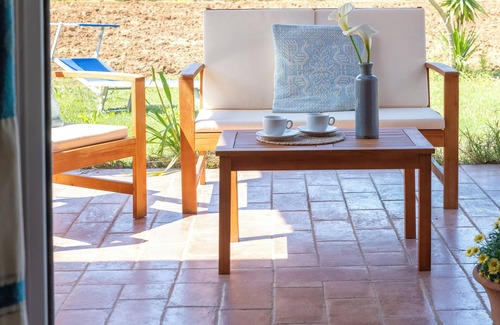 Santa Maria La Palma Apartment | Room 'Tripla' with Private Terrace, Wi-Fi and Air Conditioning