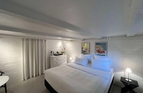 Gentofte House | Room with private bathroom, 10-15 min to Copenhagen