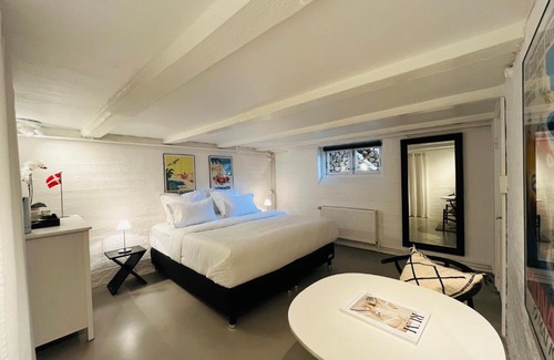 Gentofte House | Room with private bathroom, 10-15 min to Copenhagen