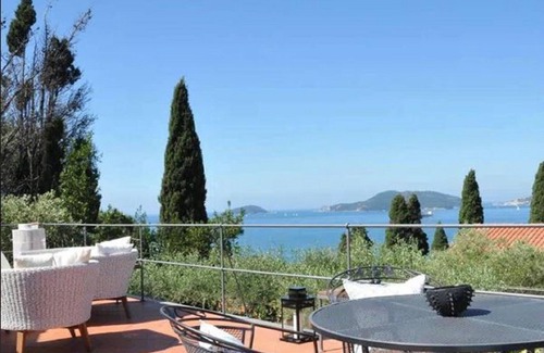 Lerici Villa | Room with sea-view terrace