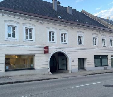 Lambach House | room4you Lambach