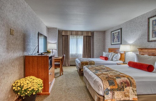 Hines Hotel | Rory & Ryan Inn