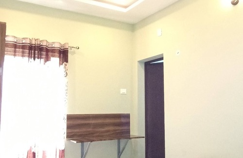 West Mere Bed & Breakfast | Rose Garden Enclave for Families and executives ooty