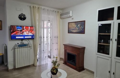 Monte di Procida Apartment | Rosy Vacation Home