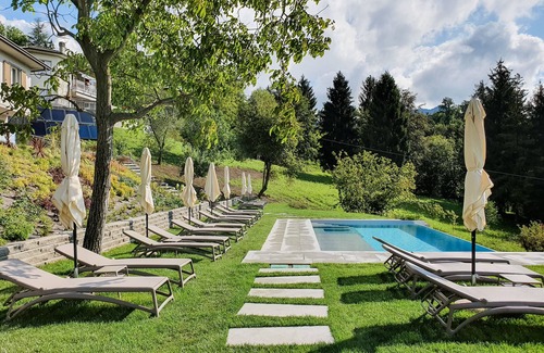 Rota d'Imagna Apartment | Rota Apartments - bilocale NUVOLA con jacuzzi in camera e vista mozzafiato