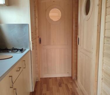 Le Louroux-Beconnais House | Roulotte équipée - Gite La Pâquerie