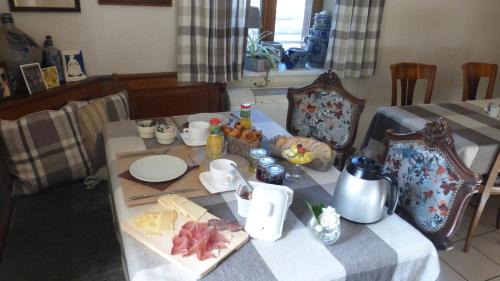 Gueberschwihr Bed & Breakfast | Roulottes Django et Bella