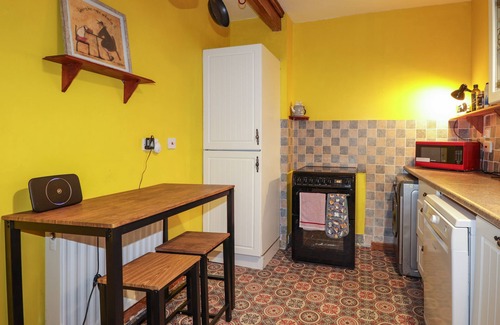 Brora Cottage | ROWAN TREE HOUSE, pet friendly, with open fire in Brora, Sutherland