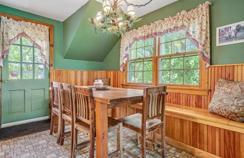 Roxbury House | Roxbury Retreat