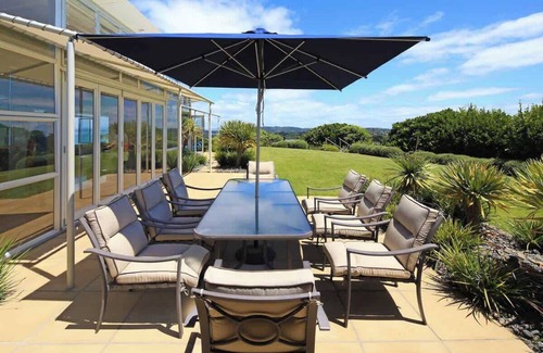 Omiha House | Royal Blue | Stay Waiheke