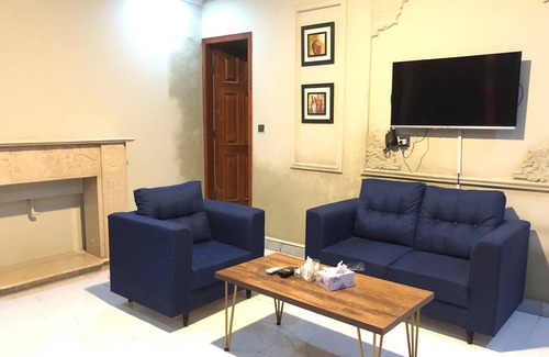 F-7 Sector House | Royal Executive Guest House