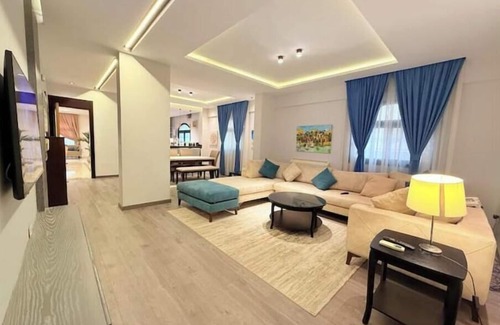 The 5th Settlement Apartment | Royal Suite with Private Entrance & Family Garden