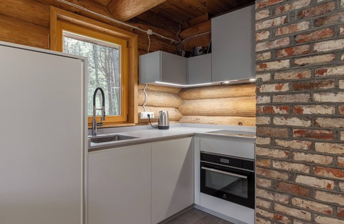 Bernati House | Roze Guest Houses Sklandas