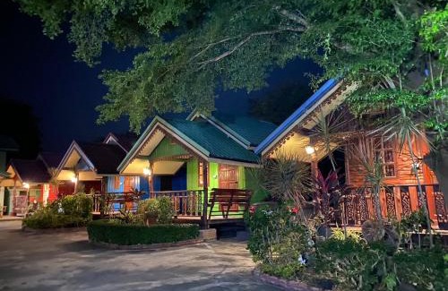 Uthai Thani Resort | Ruanmai Style Resort 1