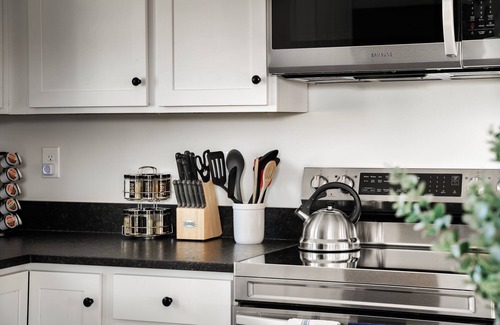 Woodstock Other | Ruby's Ranch - Modern farmhouse with fully fenced yard and mountain views!