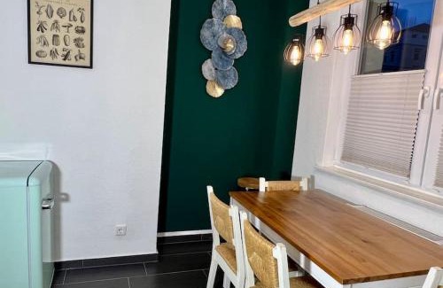 Suedviertel Apartment | Ruhig & Zentral - 2 Kingsize Betten - Wi-Fi