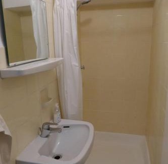 Knielingen Apartment | Ruhige 4-Zi-Wohnung mit großem Balkon und Blick ins Grüne