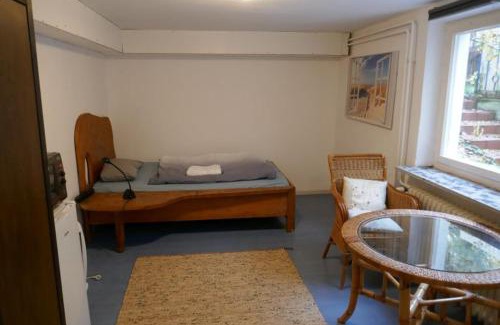 Knielingen Apartment | Ruhige 4-Zi-Wohnung mit großem Balkon und Blick ins Grüne