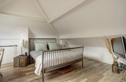 Municipality of Culemborg Villa | Ruime boerderij met haard, pooltafel en veranda