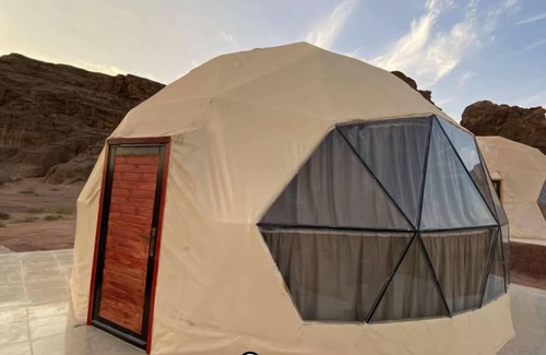 Wadi Rum RV Rental | Rum Leader Luxury camp