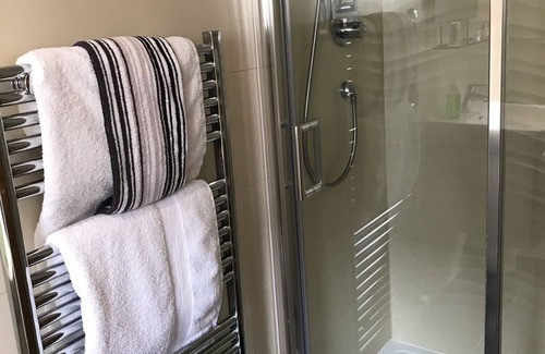 Rumbling Bridge Apartment | Rumbling Bridge Loft