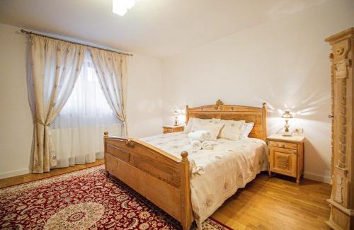 Vladeni House | RunCa-n Rai