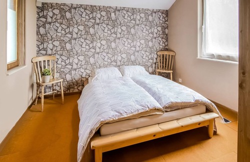 Roy House | Rural holiday home in Roy with panoramic views