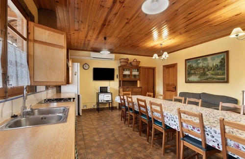 Balsareny House | Rural House 'Cal Panxeta' with Mountain Views, Wi-Fi and Air Conditioning