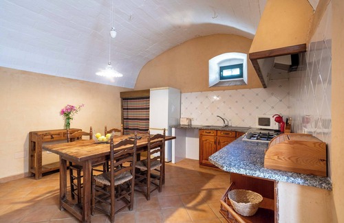 Pins House | Rural house for getaway with pool and fireplace