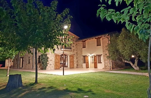 Queixas House | Rural house in Girona. 11 bedrooms, up to 30 people, private pool.