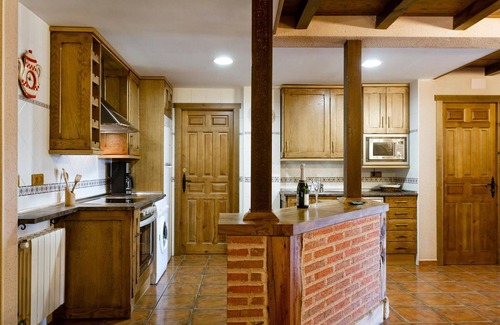 Sigueruelo House | Rural House 'La Cañada Real' with Mountain View, Private Terrace and Wi-Fi