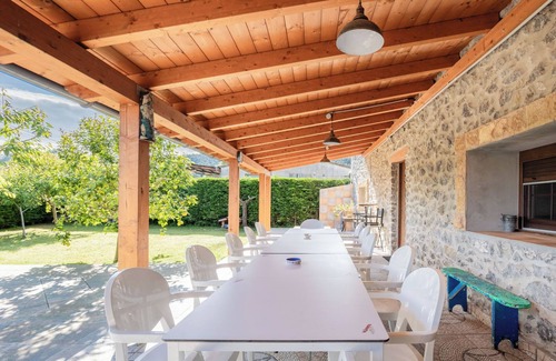 Solorzano House | Rural House 'Trasmiera' with Private Terrace, Private Garden and Wi-Fi